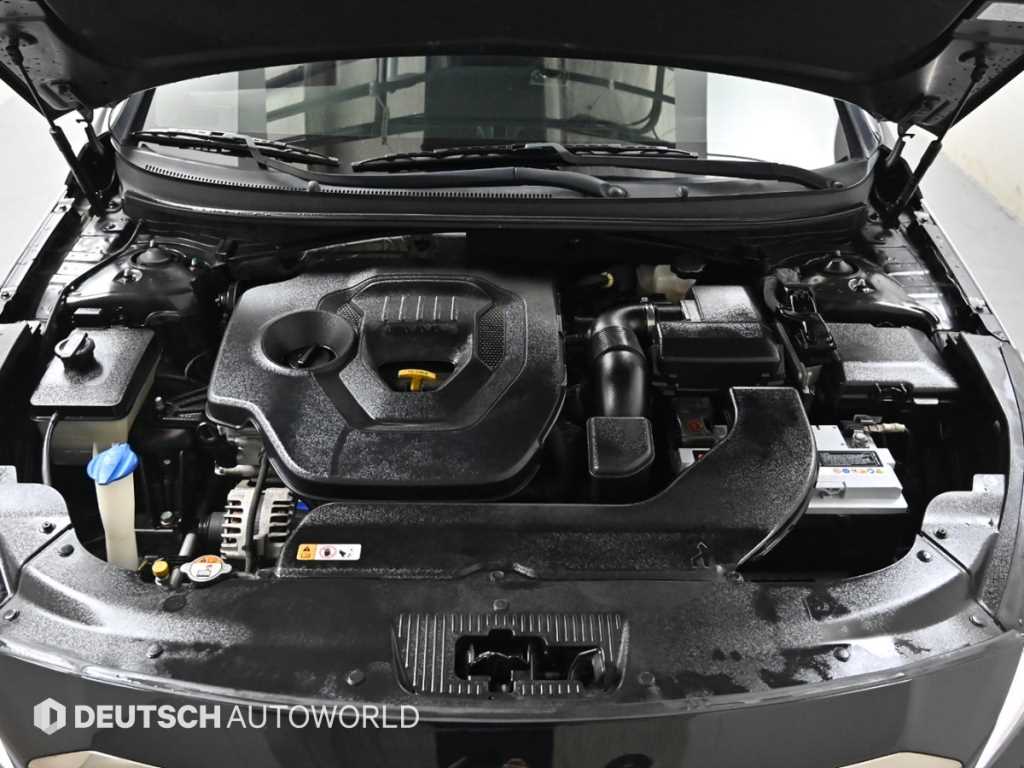 HYUNDAI Sonata - Vista 6