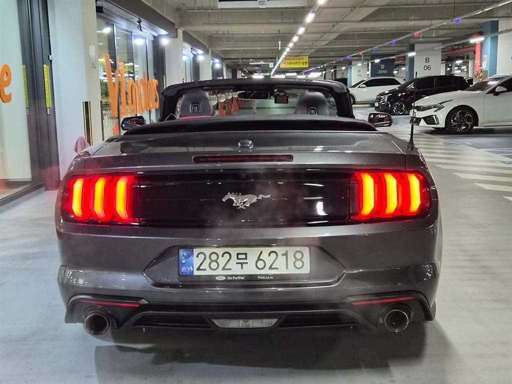 Ford Mustang - Vista 5