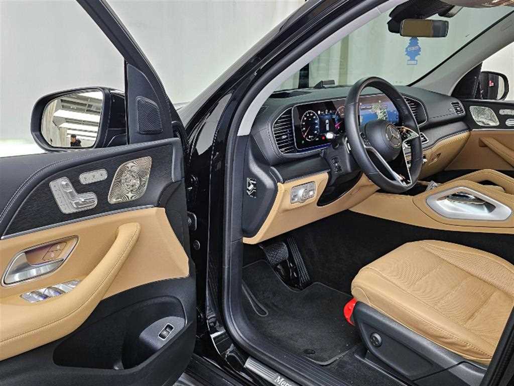 Mercedes Benz GLE Class - Vista 10