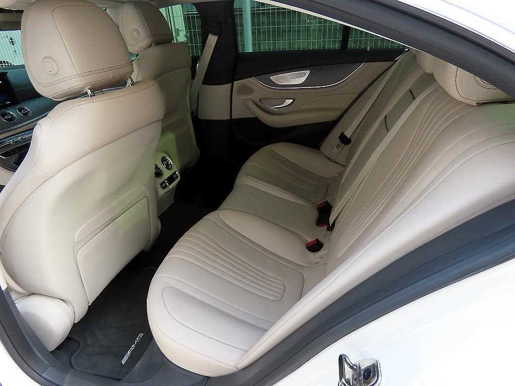 Mercedes Benz CLS Class - Vista 6