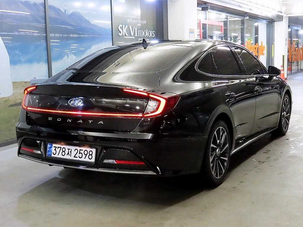 HYUNDAI Sonata - Vista 4