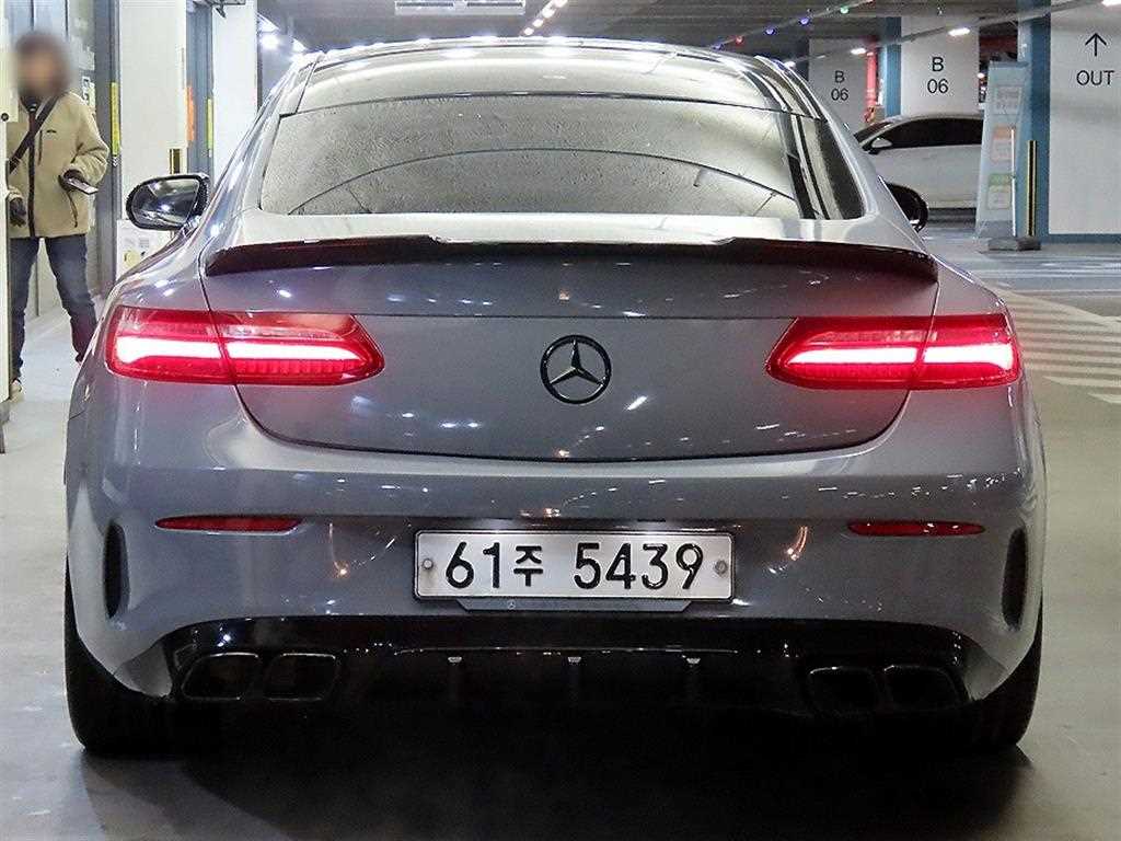 Mercedes Benz E class - Vista 5