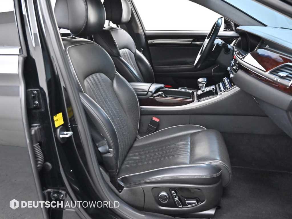 Genesis EQ900 - Vista 10