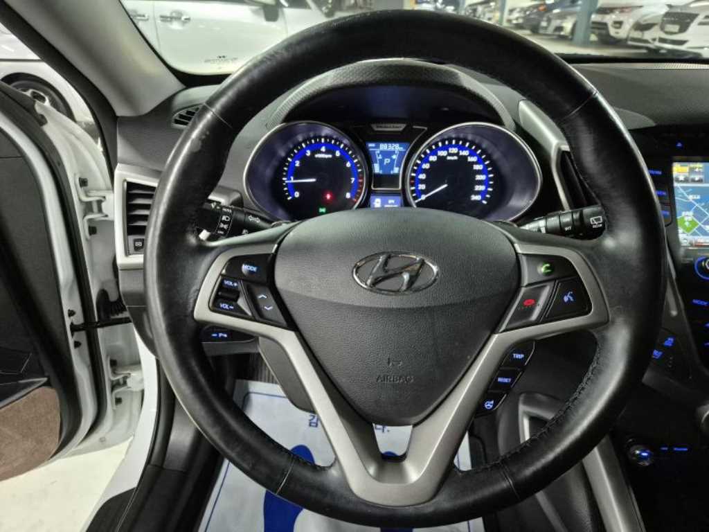HYUNDAI Veloster - Vista 9