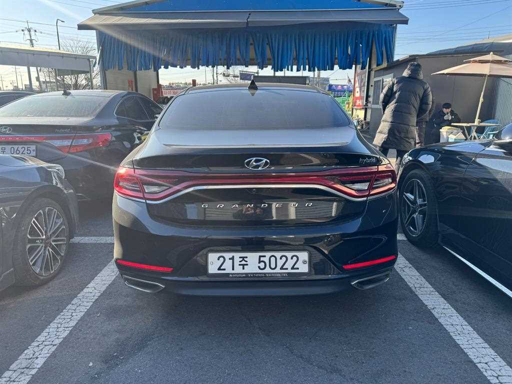 HYUNDAI Grandeur - Vista 4