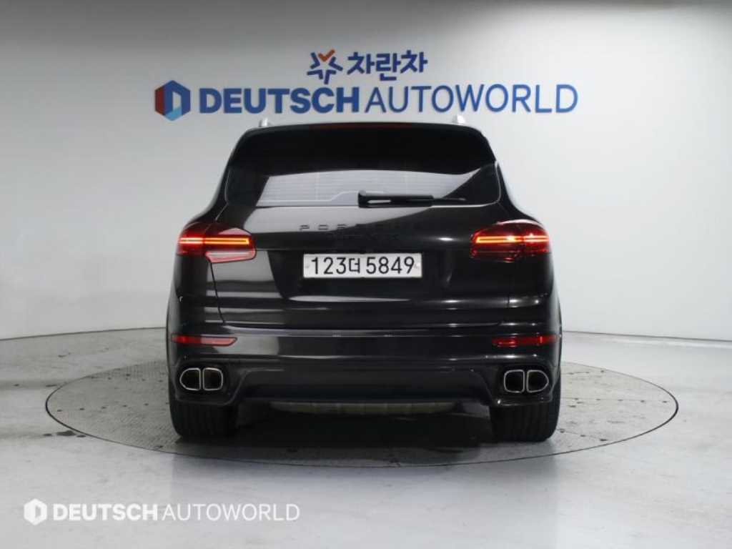 Porsche Cayenne - Vista 4