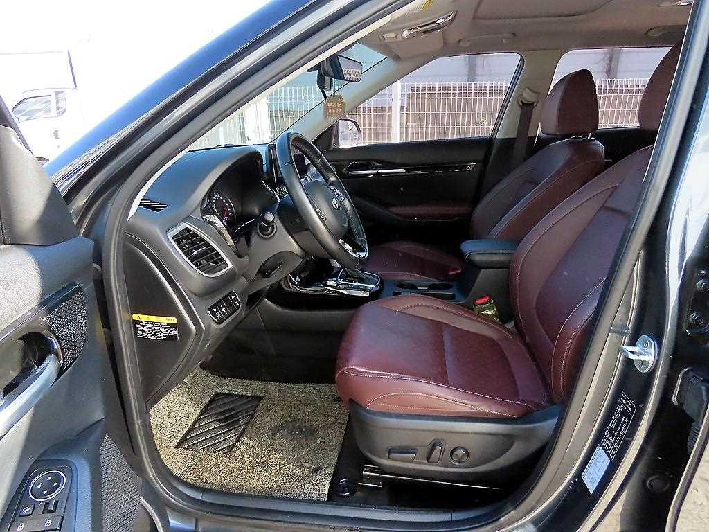 KIA Seltos - Vista 5