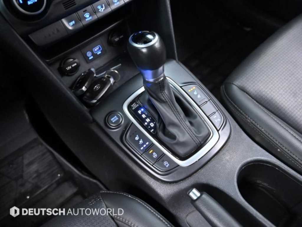 HYUNDAI Kona - Vista 9