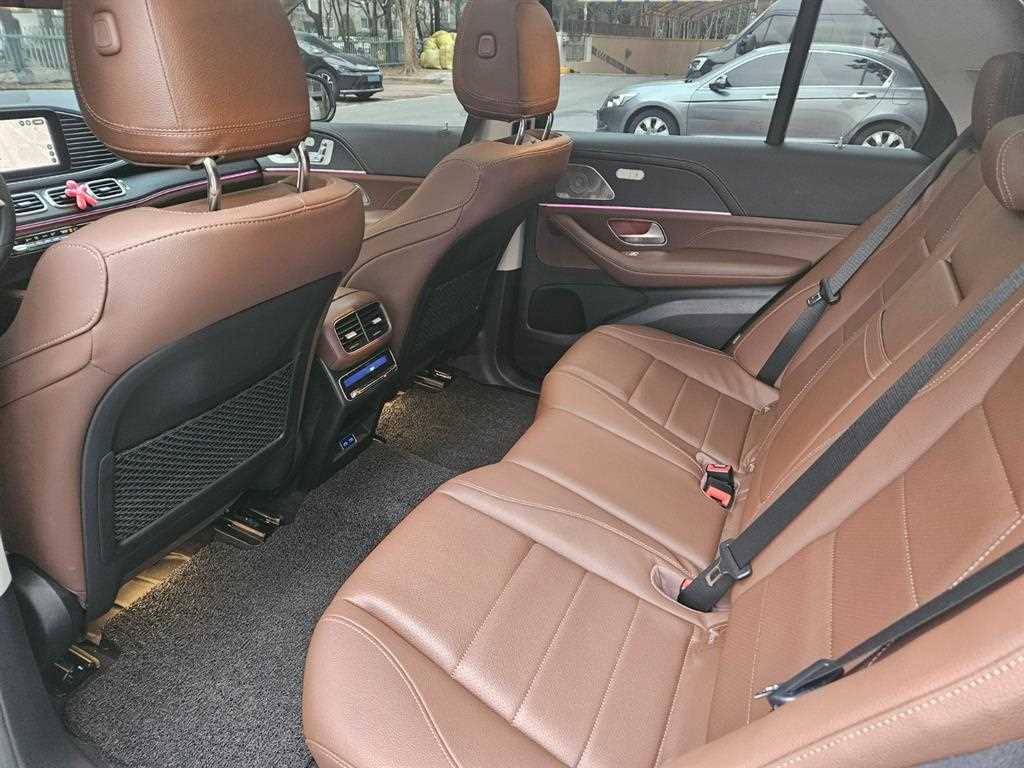 Mercedes Benz GLE Class - Vista 7