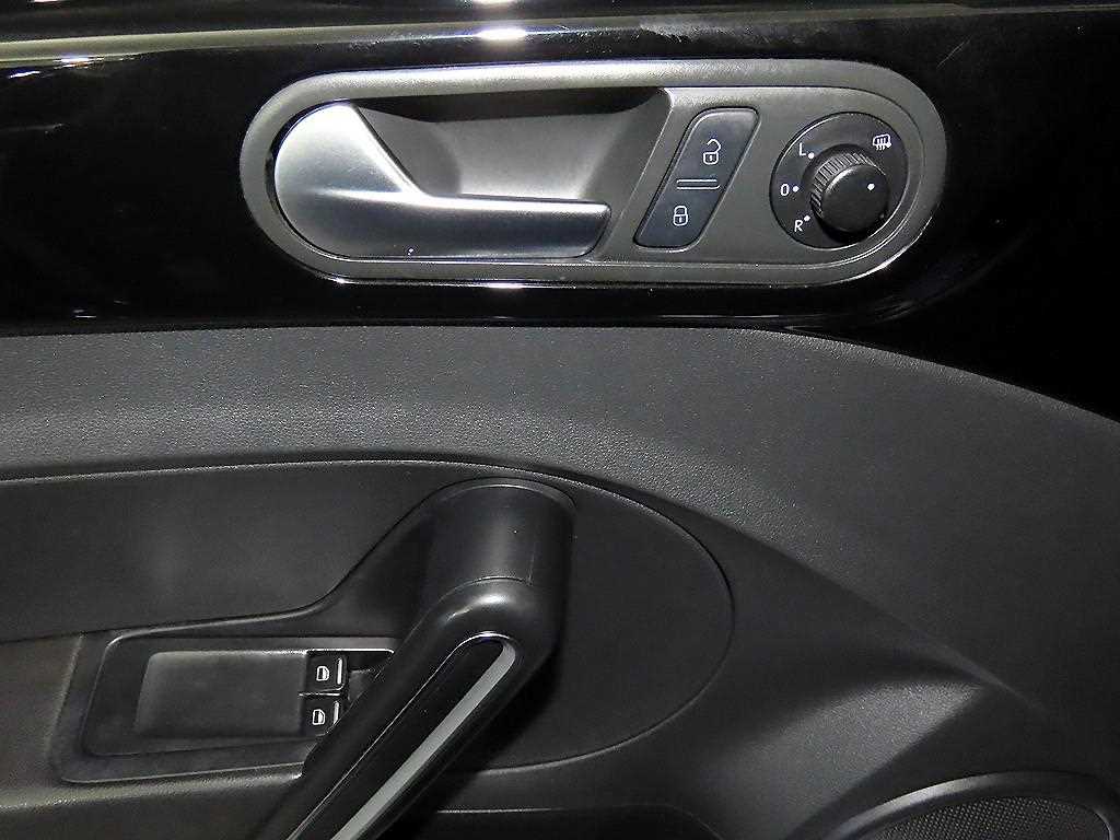 Volkswagen Beetle 2014 Negro - Importación desde Corea - HF Imports Iquique - Foto 13