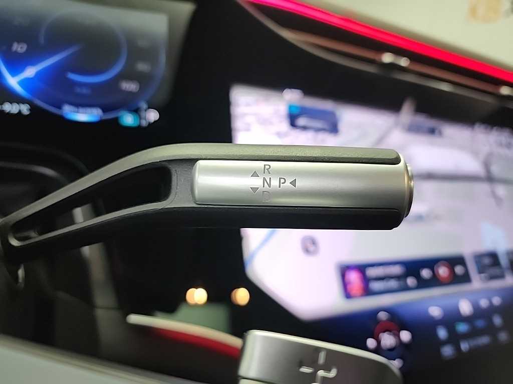 Mercedes Benz EQS - Vista 7