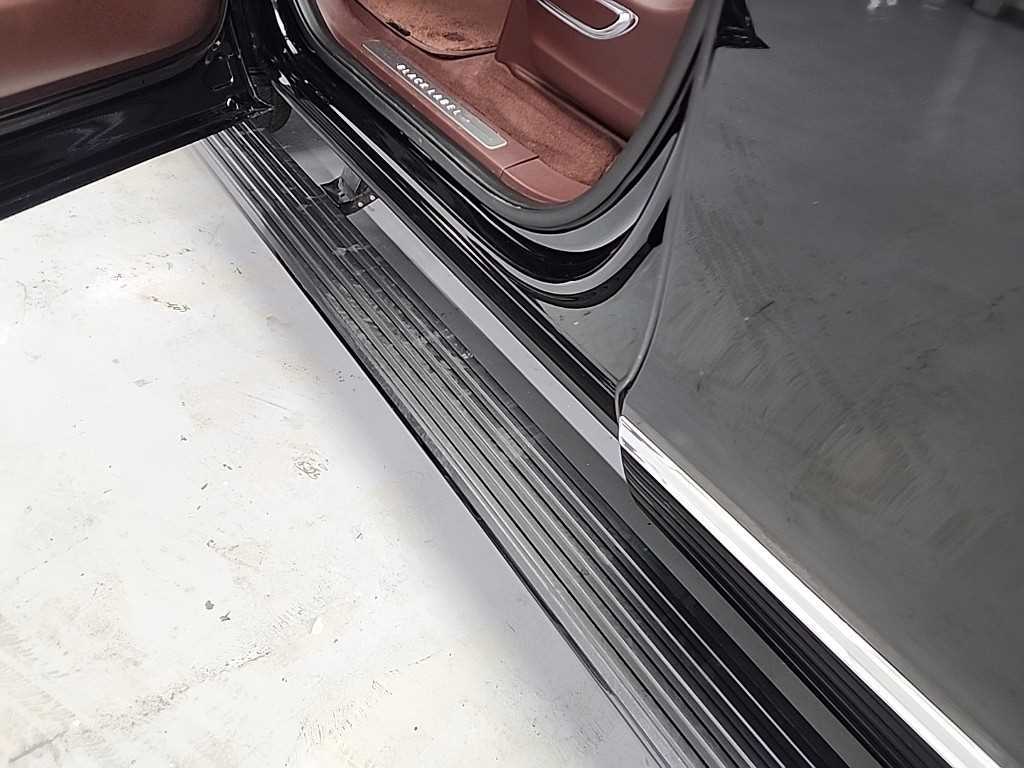 Lincoln Navigator 2019 Negro - Importación desde Corea - HF Imports Iquique - Foto 16