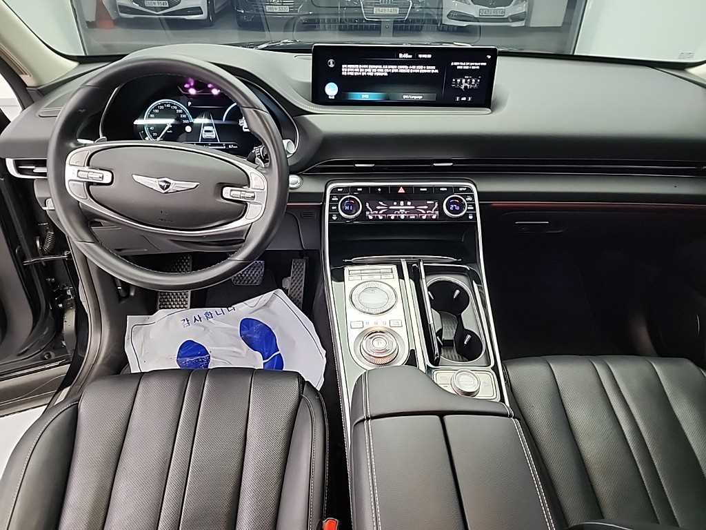 Genesis GV80 - Vista 7