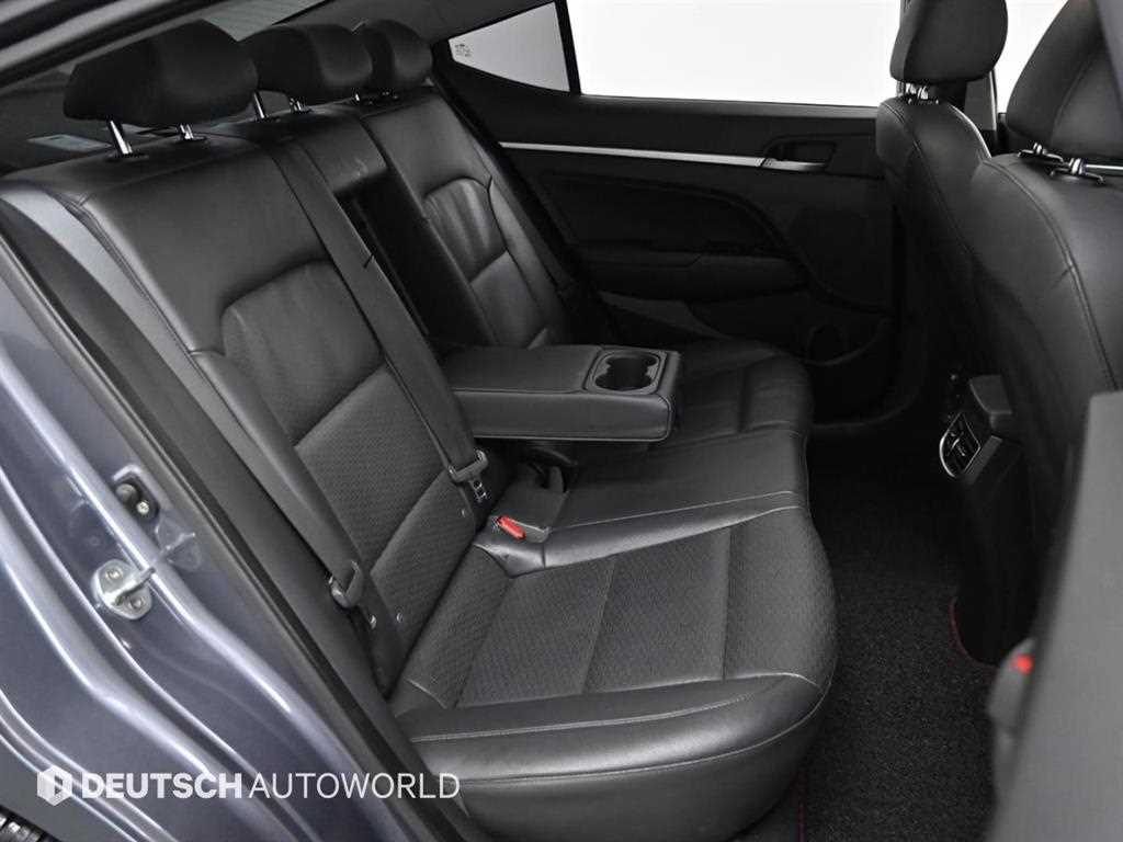 HYUNDAI Avante - Vista 11