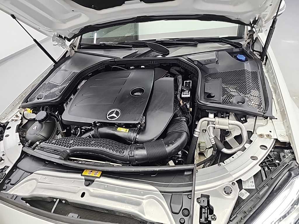 Mercedes Benz C Class - Vista 5