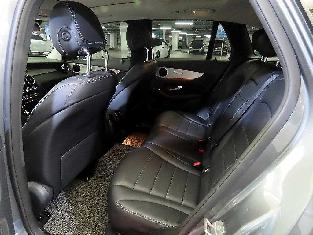 Mercedes Benz GLC Class - Vista 7