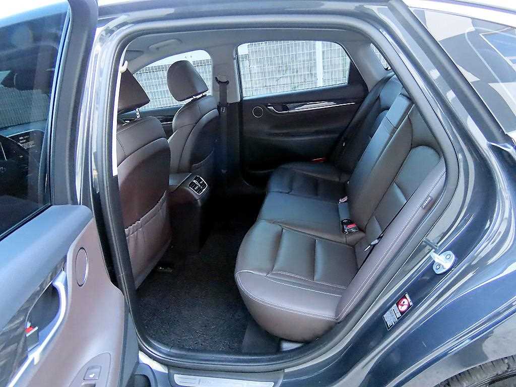 HYUNDAI Grandeur - Vista 6