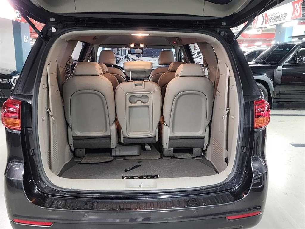 KIA Carnival 2019 Gris - Importación desde Corea - HF Imports Iquique - Foto 17
