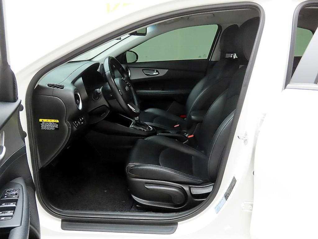 KIA K3 2021 Blanco - Importación desde Corea - HF Imports Iquique - Foto 13