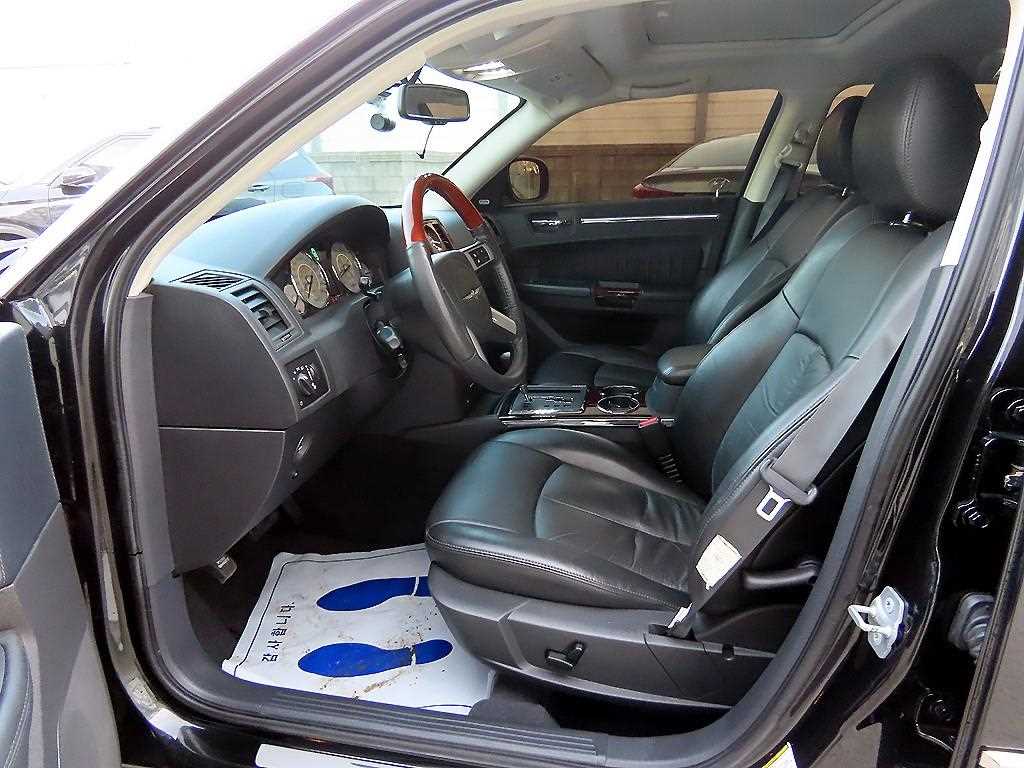 Chrysler 300C - Vista 5