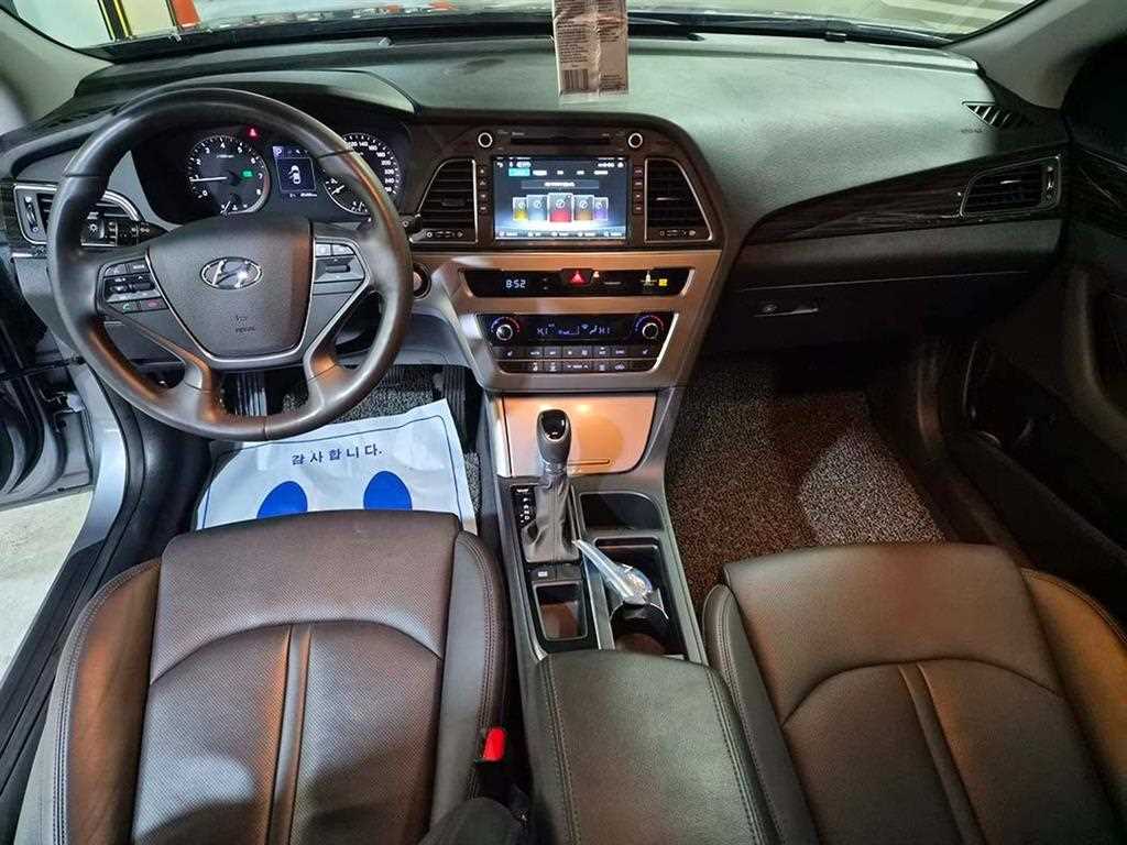 HYUNDAI Sonata - Vista 8