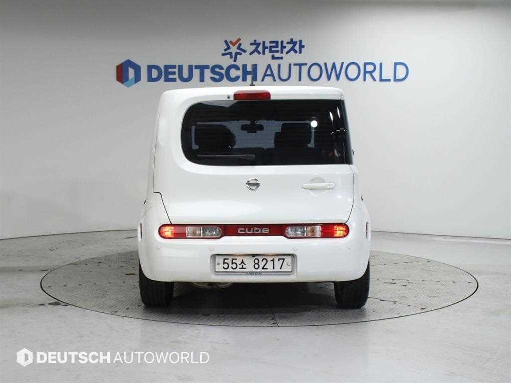 Nissan Cube - Vista 4