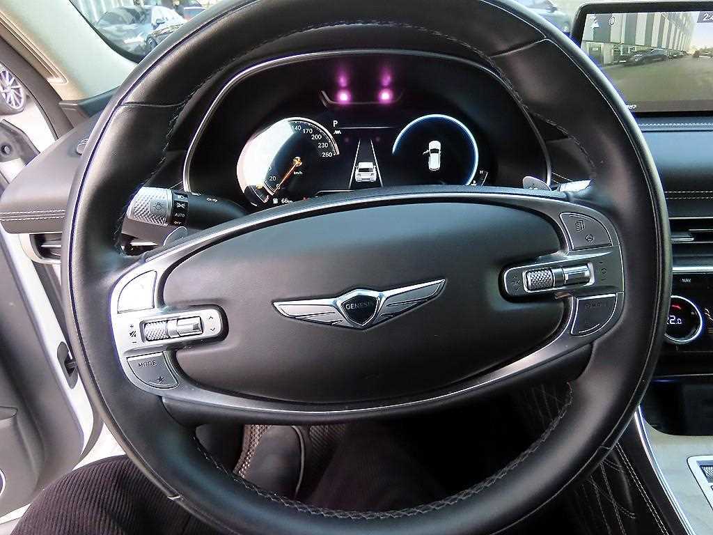 Genesis GV80 - Vista 8