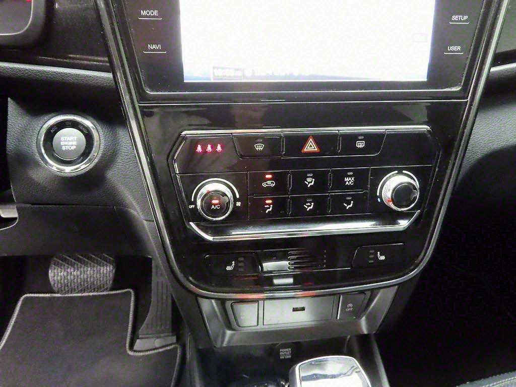 Ssangyong Tivoli - Vista 9