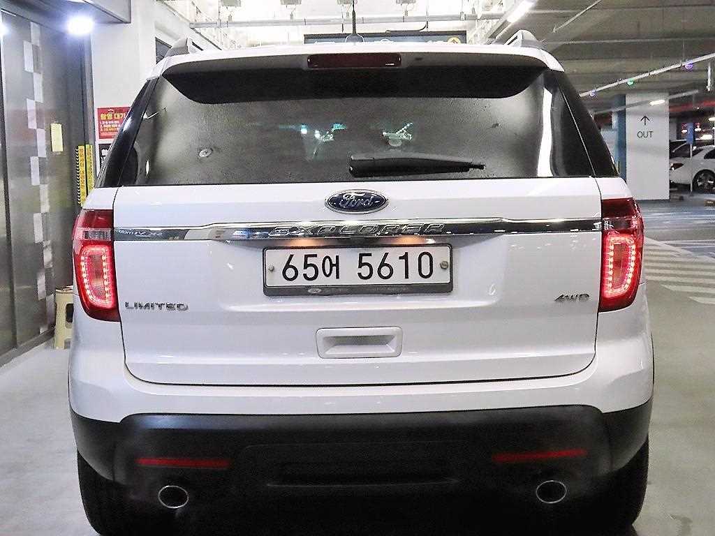 Ford Explorer - Vista 5