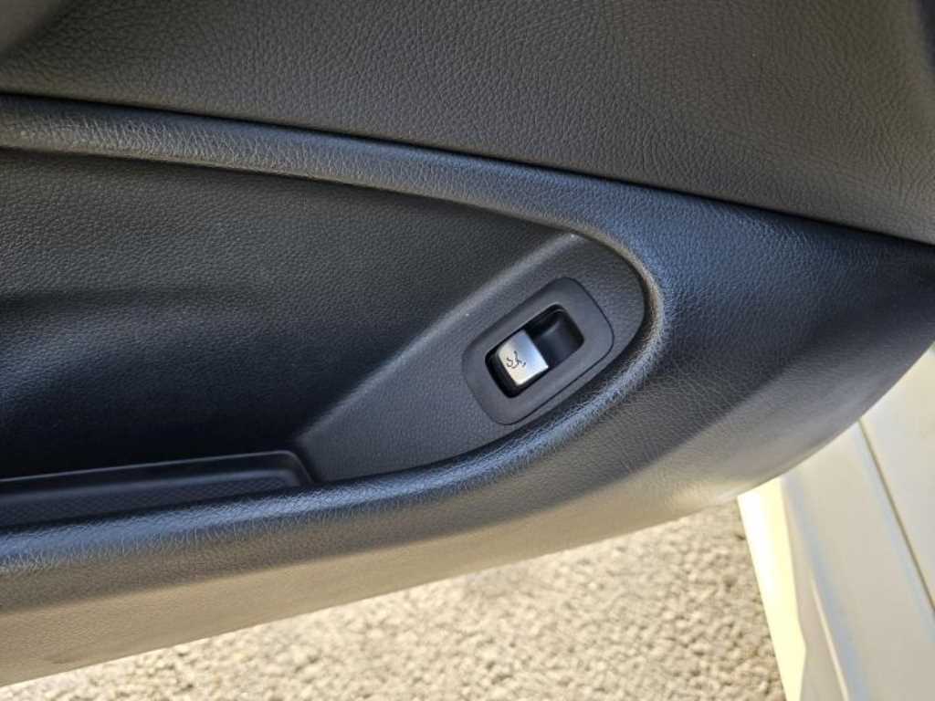 Mercedes Benz C Class - Vista 8