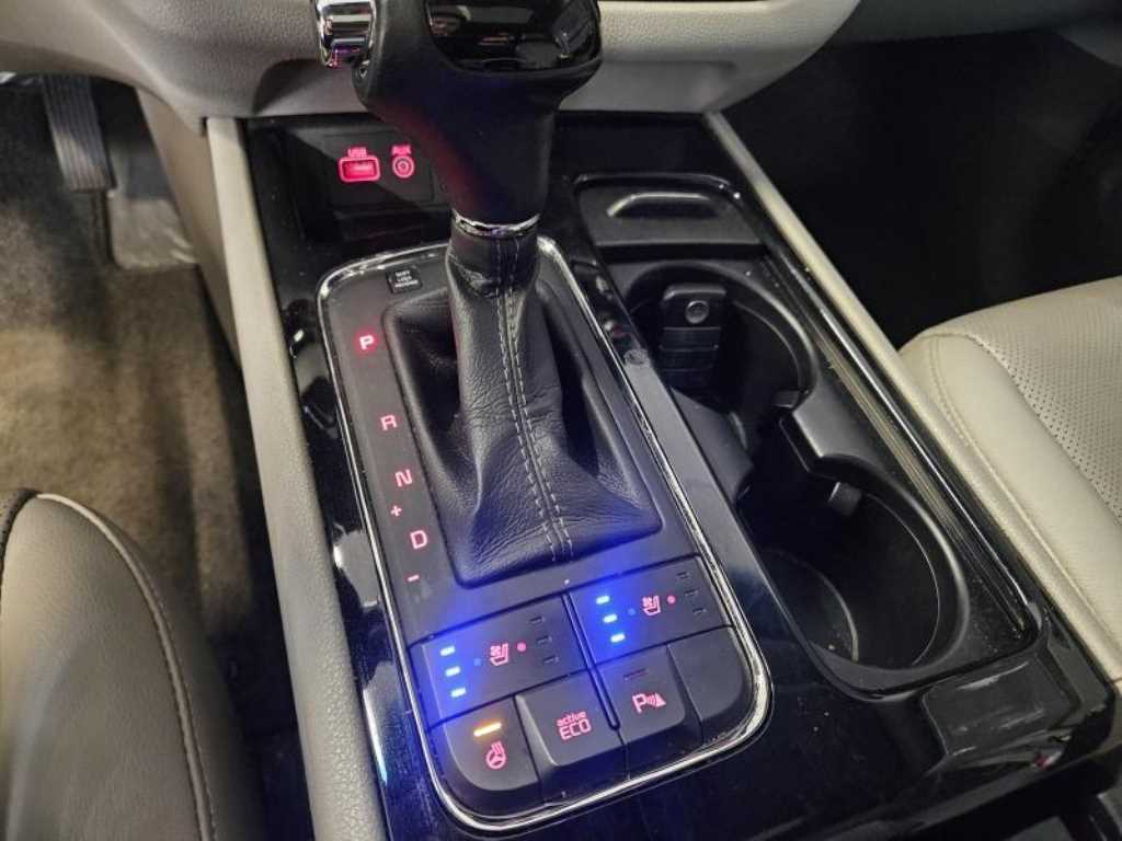 KIA Carnival 2016 Blanco - Importación desde Corea - HF Imports Iquique - Foto 15