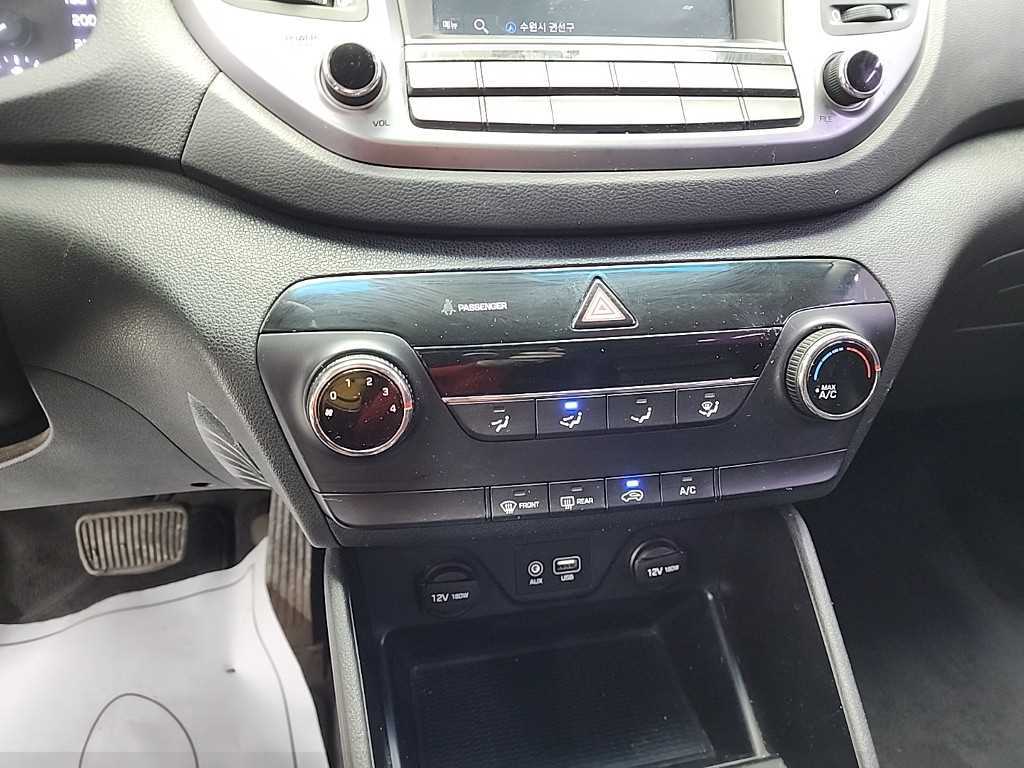 HYUNDAI Tucson - Vista 10