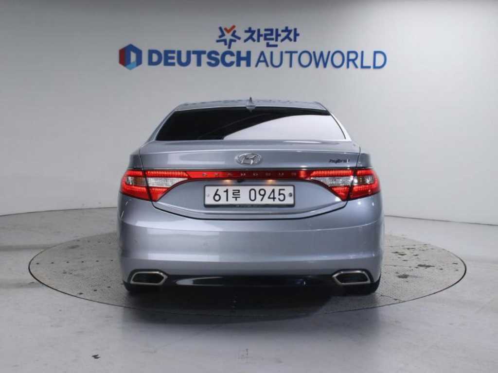 HYUNDAI Grandeur - Vista 4