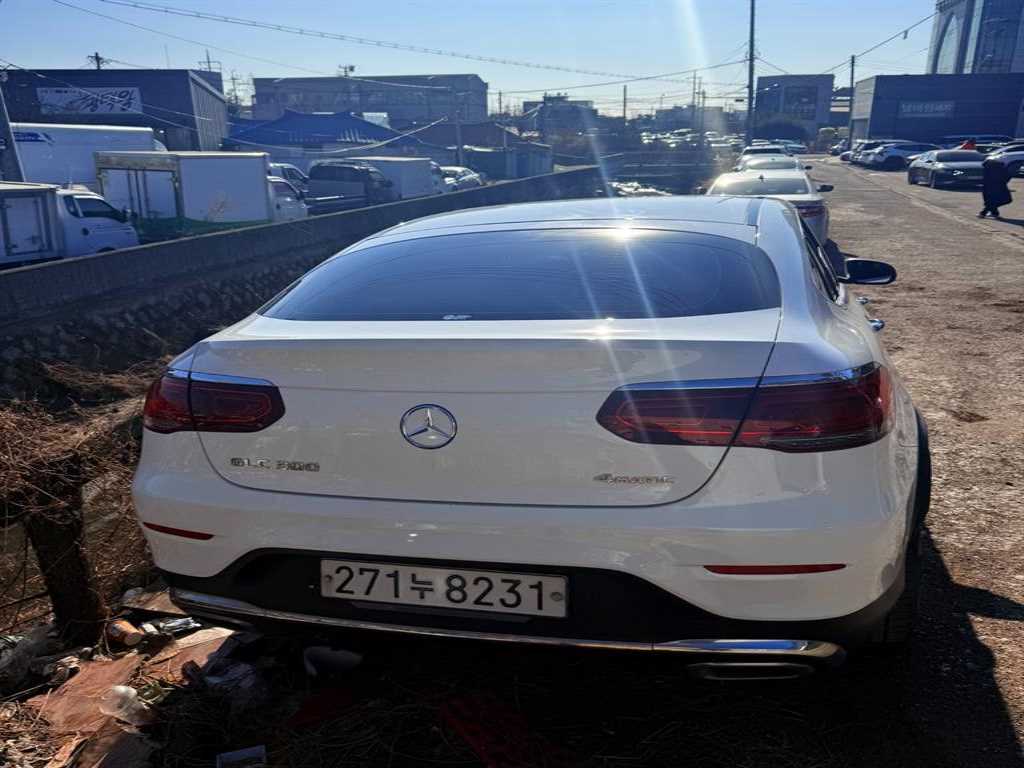 Mercedes Benz GLC Class - Vista 3