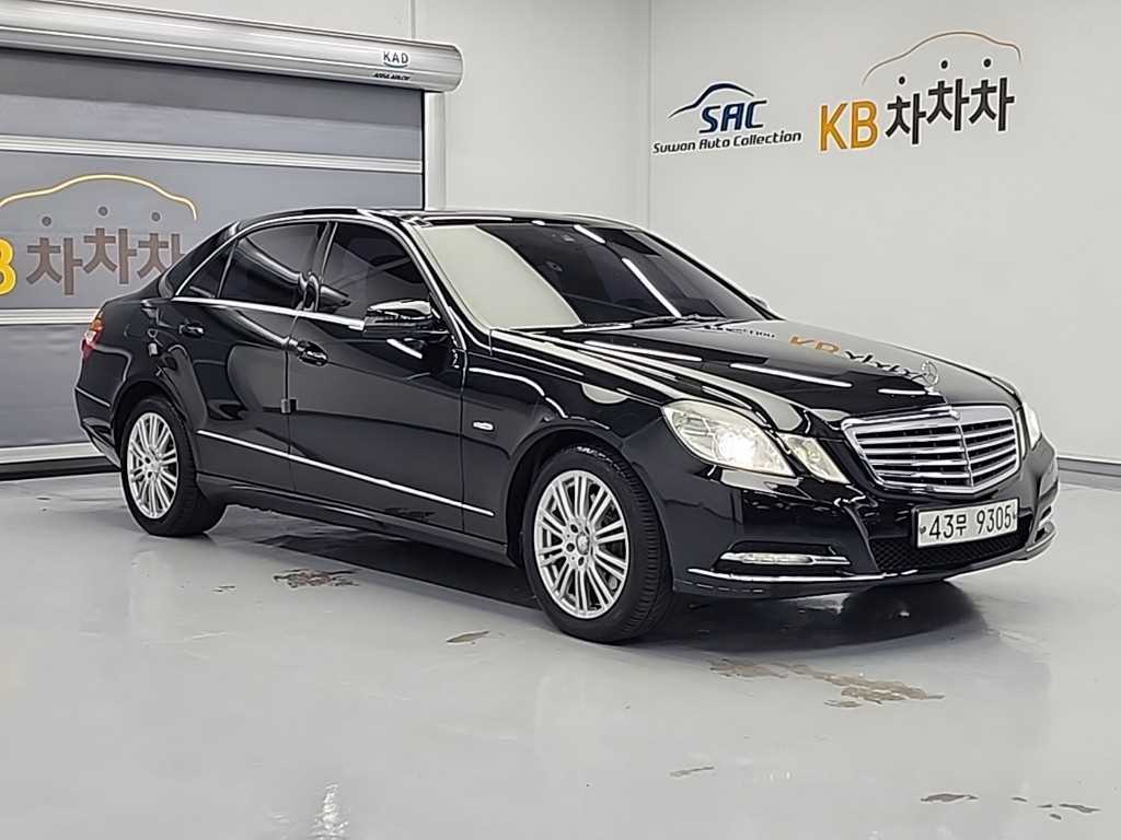 Mercedes Benz E class - Vista 4