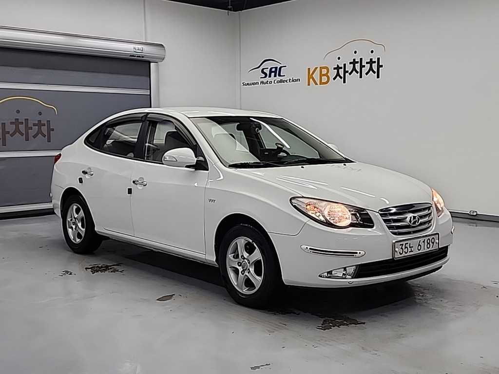 HYUNDAI Avante - Vista 4