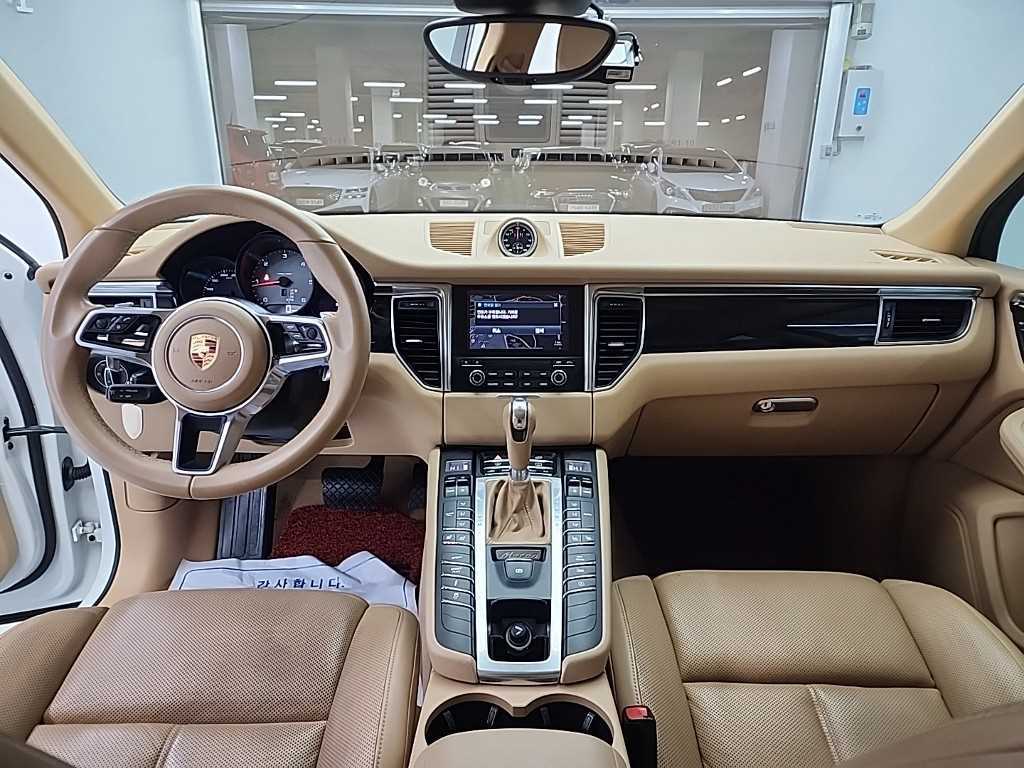 Porsche Macan - Vista 7