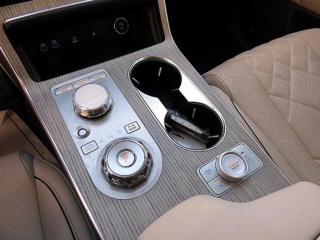 Genesis GV80 - Vista 11