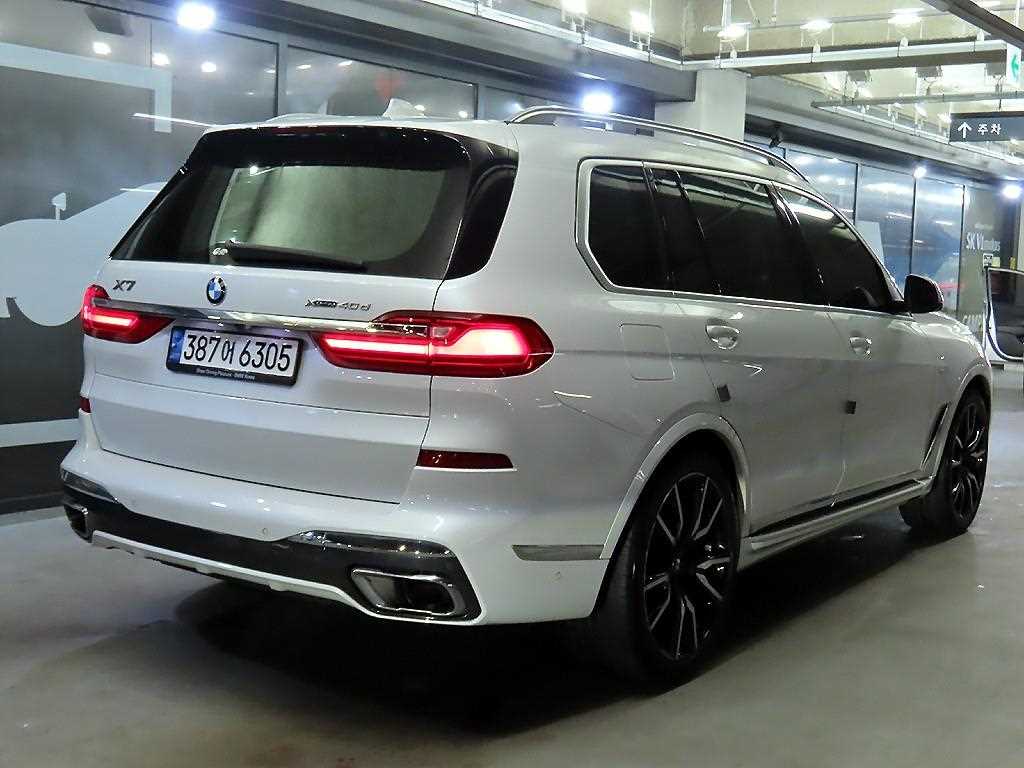 BMW X7 - Vista 4