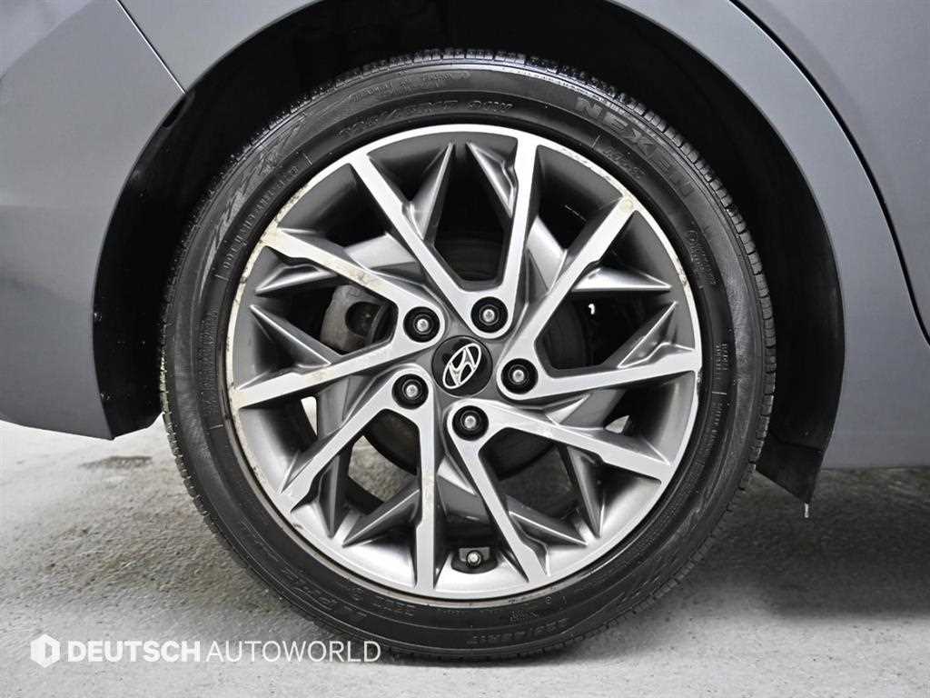 HYUNDAI Avante - Vista 4