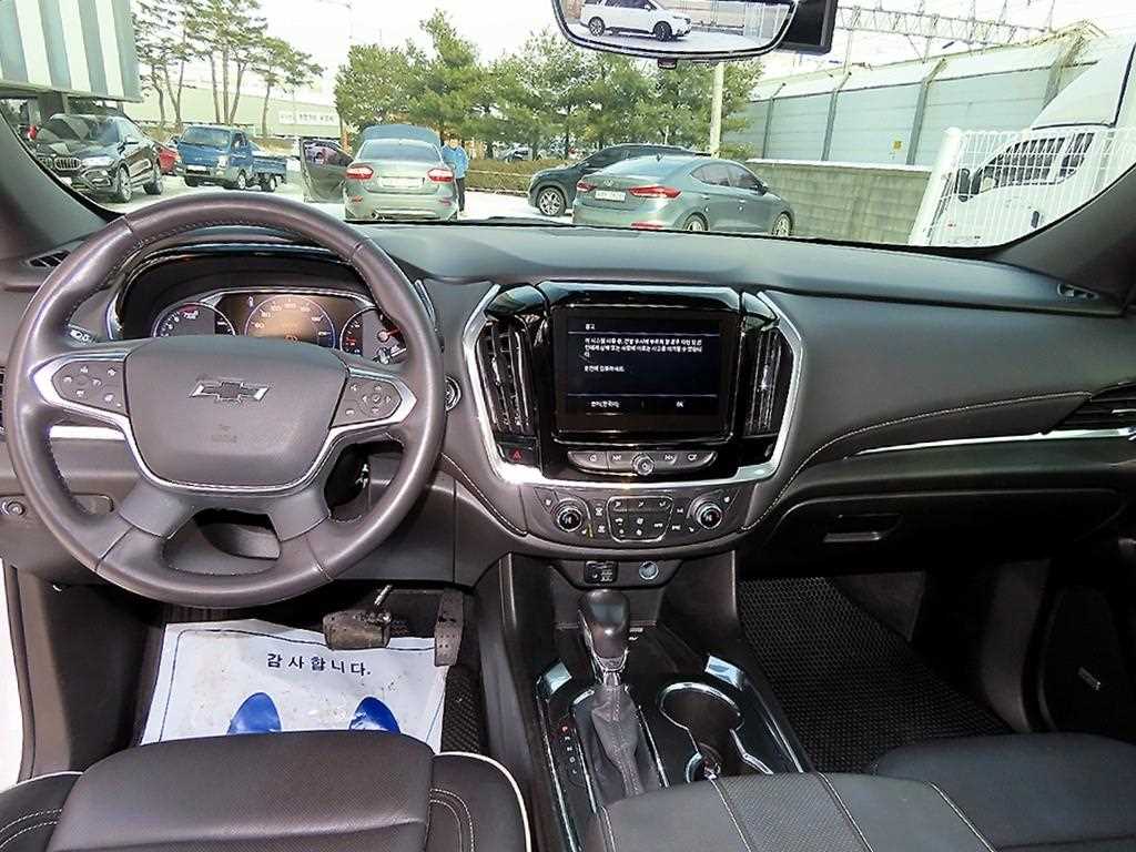 Chevrolet Travers - Vista 7