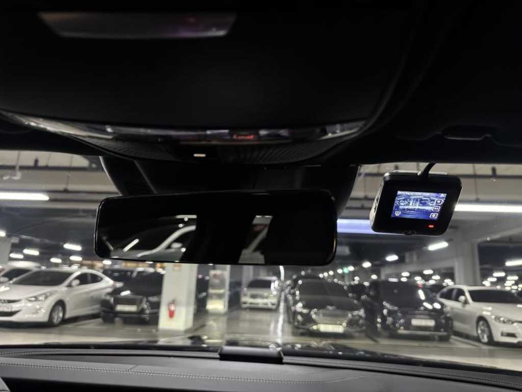 Mercedes Benz AMG GT - Vista 9