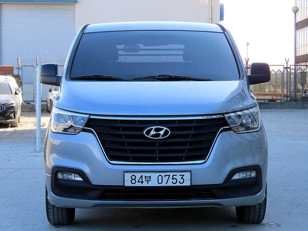 HYUNDAI Starex 2019 - Importación desde Corea - HF Imports Iquique - Foto 1