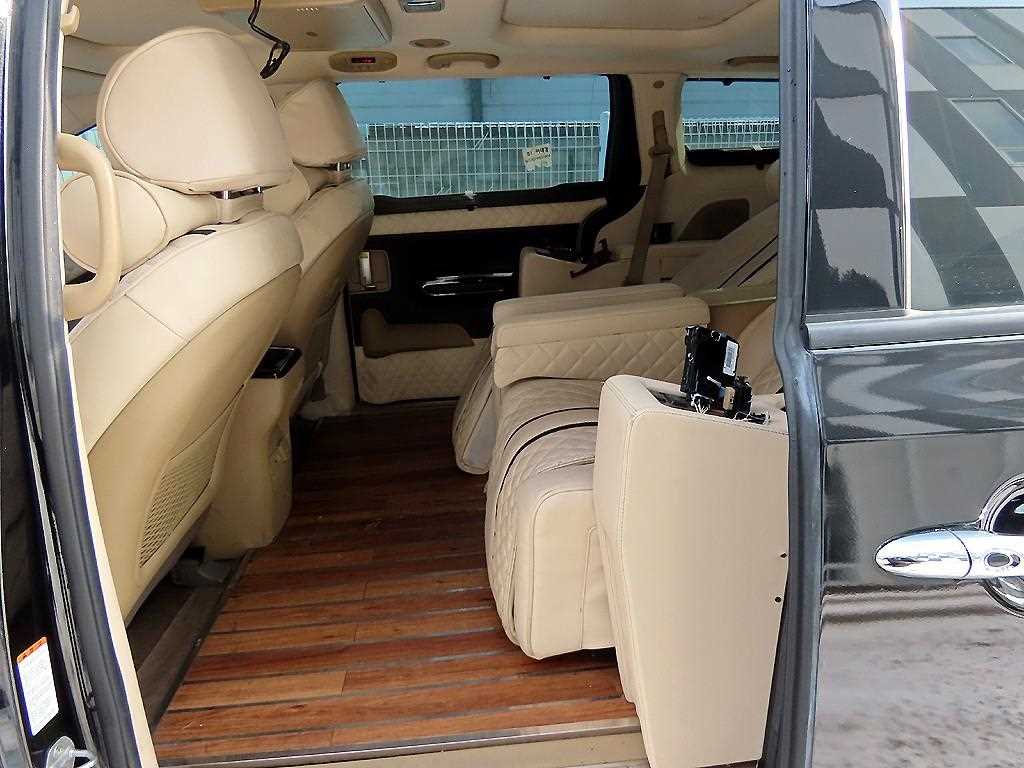 KIA Carnival - Vista 6