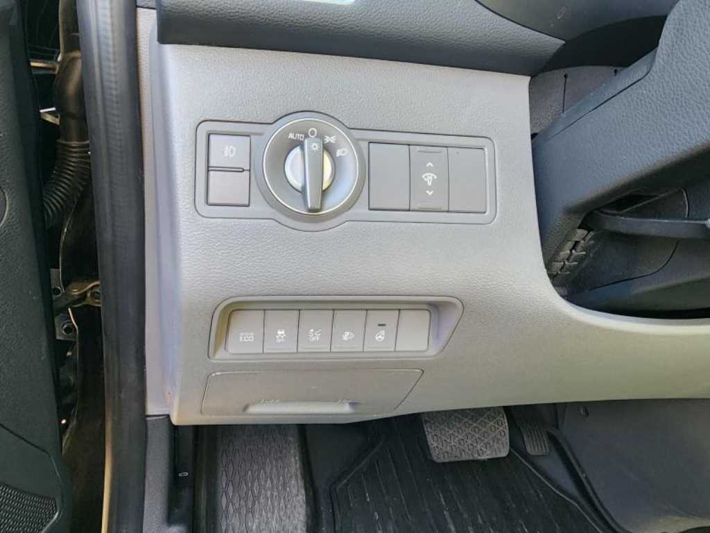 HYUNDAI Solati - Vista 6