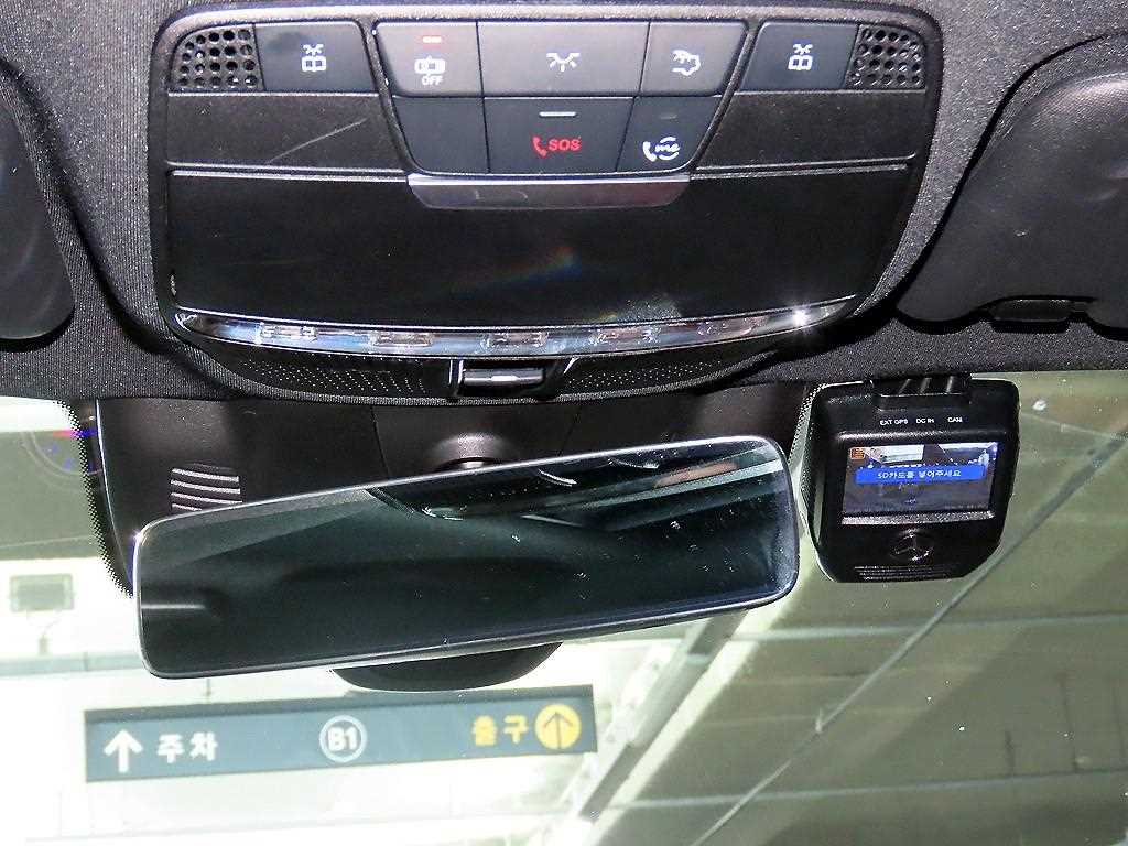 Mercedes Benz CLS Class - Vista 12