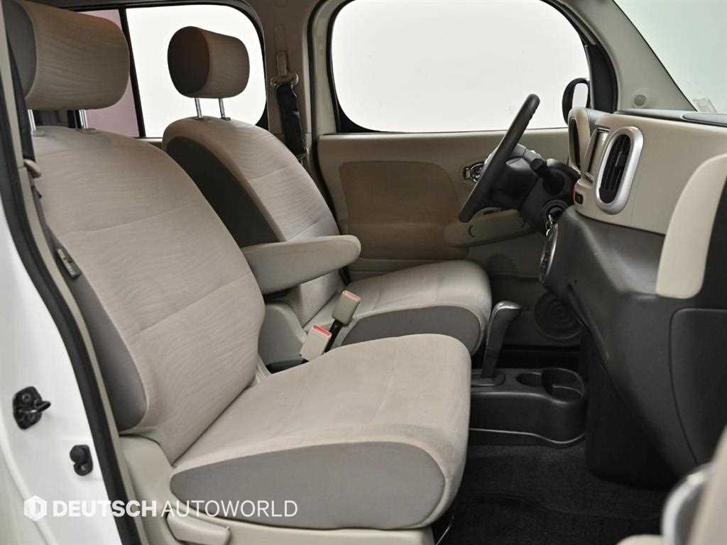 Nissan Cube - Vista 10