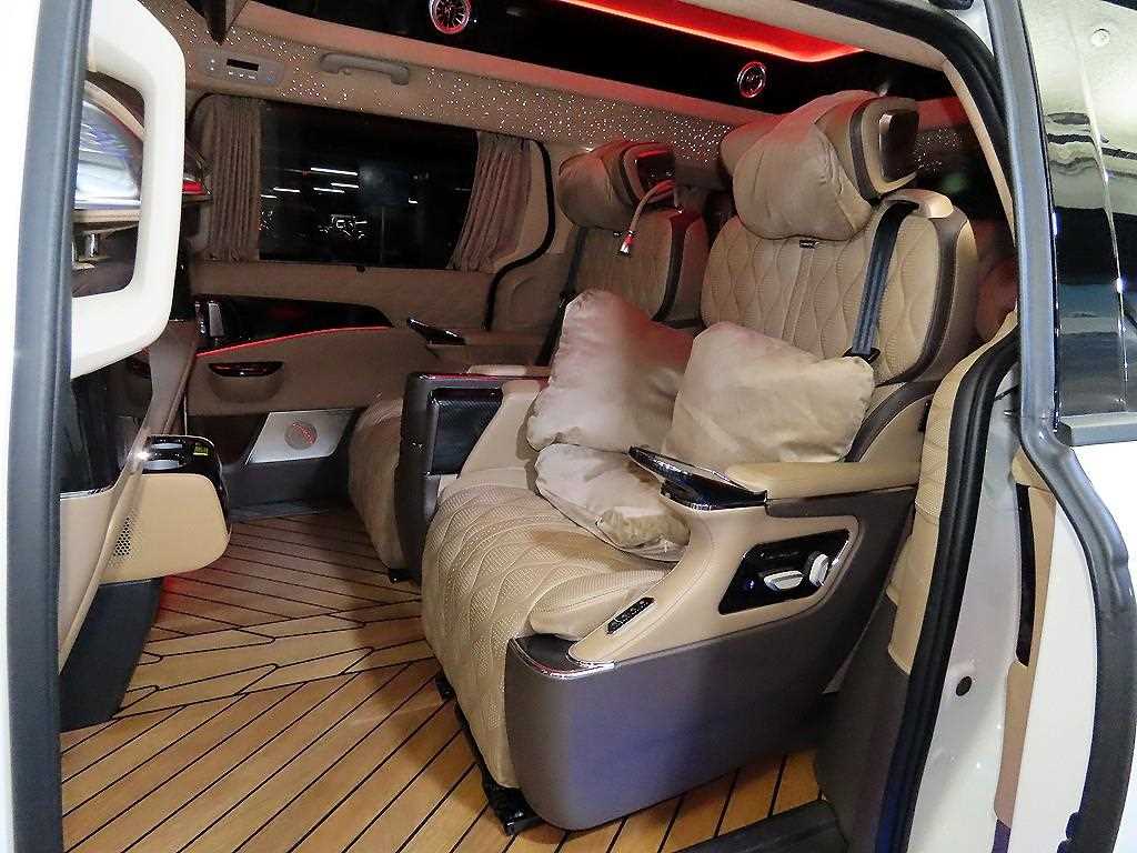 KIA Carnival - Vista 7