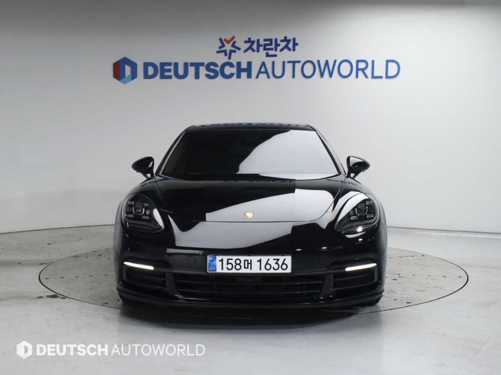 Porsche Panamera - Vista 3