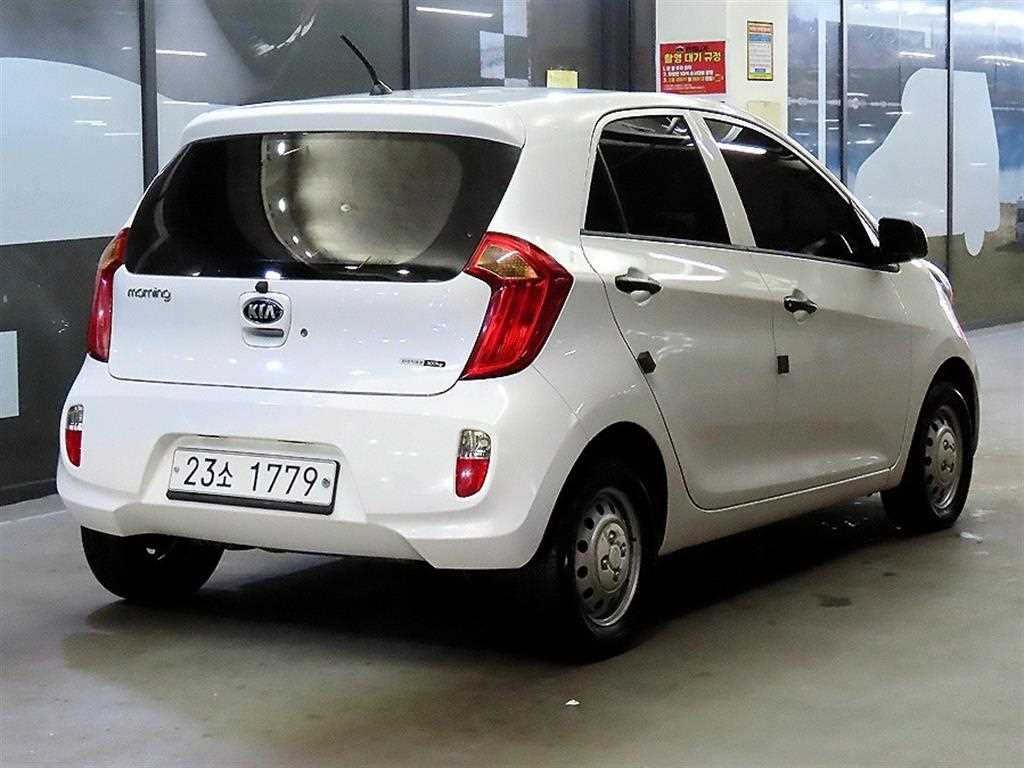 KIA Morning - Vista 4